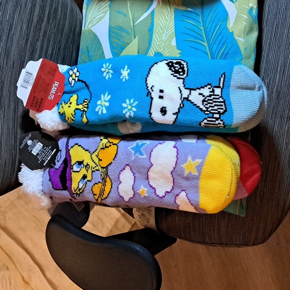 4PR OF SHERBA LINED SOCKS - Picture 3 of 3